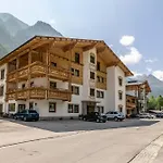 Hotel Kaerntnerhof By Keyone Heiligenblut