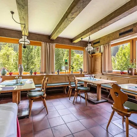 Hotel Kaerntnerhof By Keyone Heiligenblut