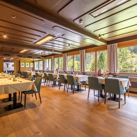 Kaerntnerhof 4*