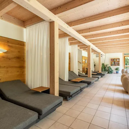 Kaerntnerhof By Keyone ホテル ハイリゲンブルート